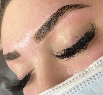 Brow lamination & henna tint