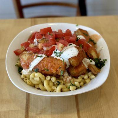 Spicy Mac and Cheese with Buffalo Tempeh.