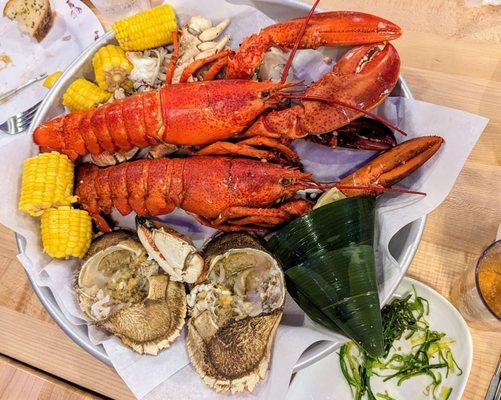 Another view of the Queen Platter