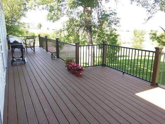 Elevated Trex Enhance Saddle deck Mitchelville, IA