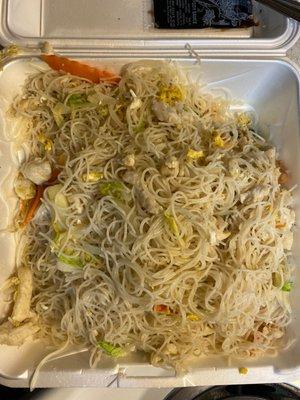 Chicken with rice noodles