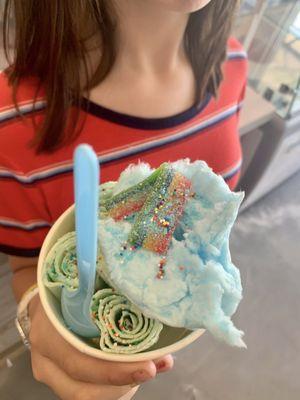 Cotton candy rolly ice cream