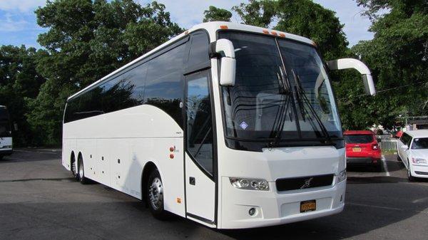 New Volvo 9700 Coach bus 56 Passenger with WIFI, outlets and restroom.