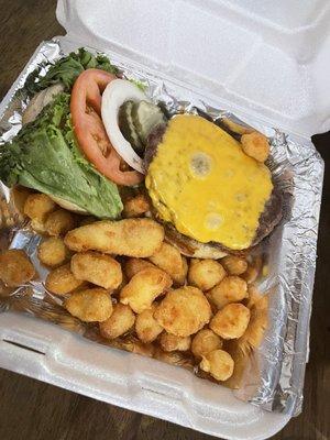 Cheeseburger w/Everything and Fried Cheese Curds (4/5)