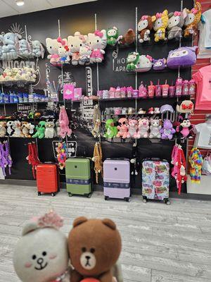 Hello Kitty! ...and luggage