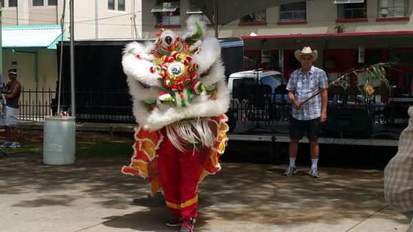 8/13/16 - Lion Dance @ Taste of Chinatown Festival