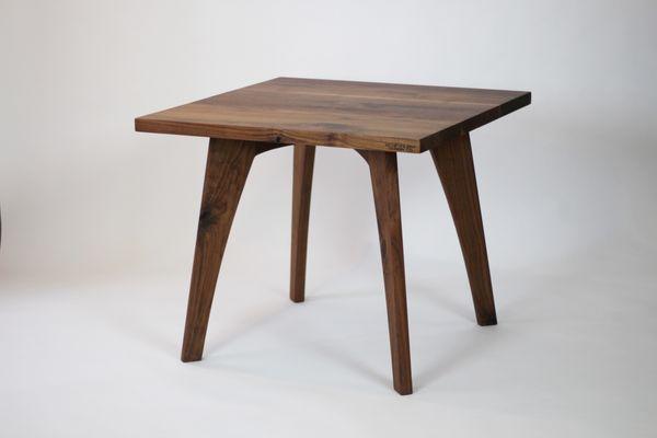 The Cravotta Dining Table