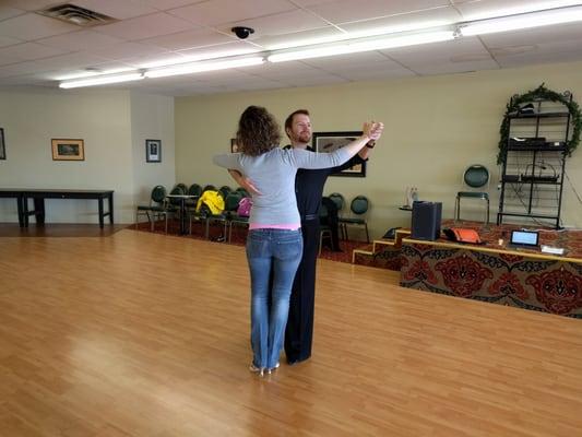 Taylor teaching a personal dance training session (private lesson).