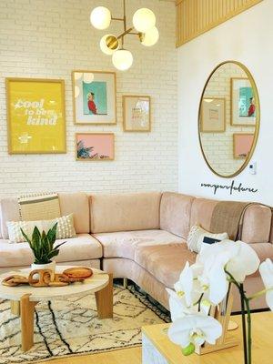 The Waiting area is so chic!