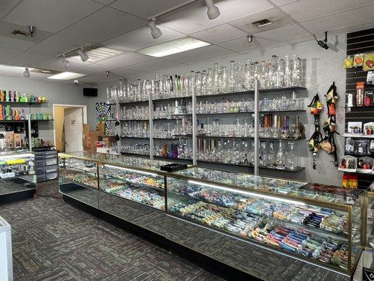 DJ's Smoke Shop