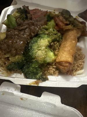 Egg Roll (1) Beef with Broccoli