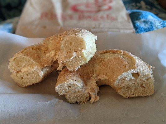 Cinnamon Sugar bagel with Apricot Almond Cream Cheese