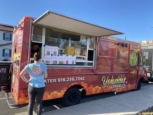 03.17.22  "Thursday Dinner" food truck at Valley Oak Park in Hamptons/North Natomas