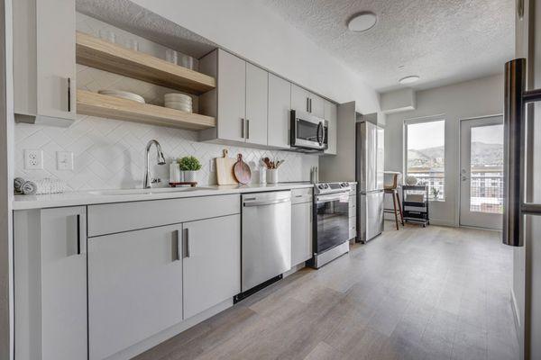 Kitchen with High-End Stainless Steel Samsung Kitchen Appliances