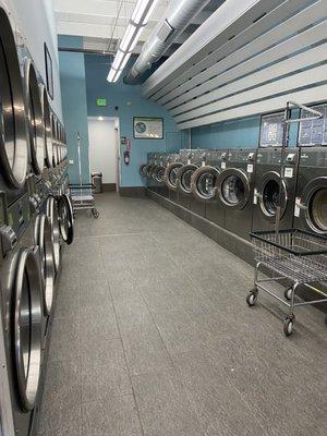 Washers to the right, dryers to the left.