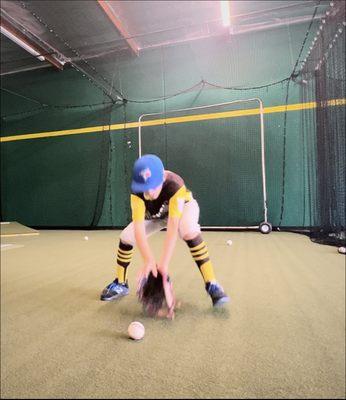 Fielding lessons
www.pinkertonbaseball.com
(626)833-1986