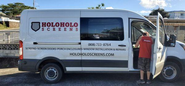 HoloHolo Screens. Serving all of Oahu, Hawaii. Honolulu's Trusted Window Screens Repair/Replacement, Custom Patio Enclosures, Roller Repairs