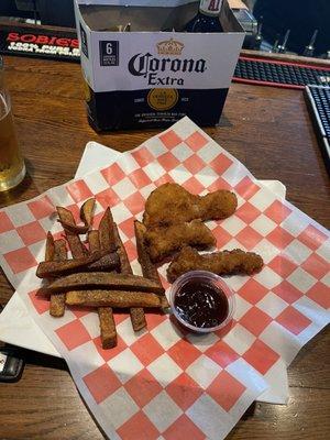 This is suppose to be a chicken tender basket at Albert's