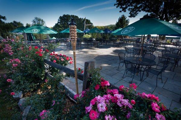 Outdoor patio area with live music on the weekends