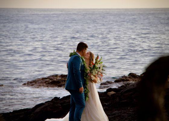 Kona coastline is made for weddings and sunset photoshoots!