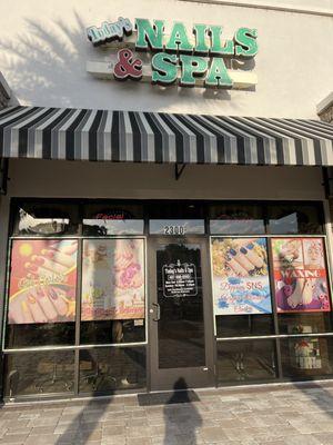 This is a full service spa. Services include. Pedicure, manicure, full body waxing.acrylic and powder.