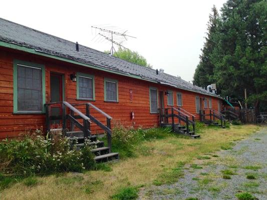 A view of the back of the motel. Cute!