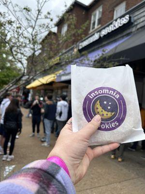 Insomnia Cookies