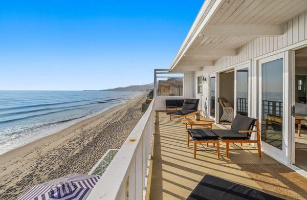 Malibu Coastal Real Estate Photo by Revepix. $20 Million Dollar House