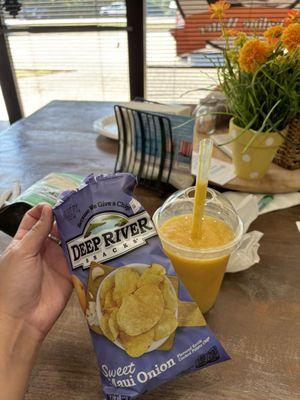 Smoothie and great chips.