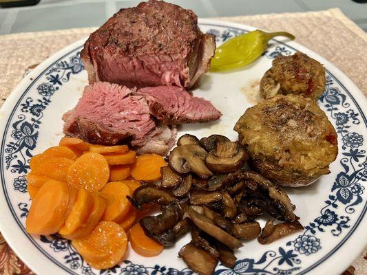 One of the best dinners I've cooked or had my whole life. Filet melted in your mouth.  Filet mignon and crab stuffed mushrooms - fm Wassi's