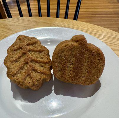 "Pumpkin muffins" so fluffy & delicious!