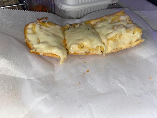 Cheese garlic bread......half already eating