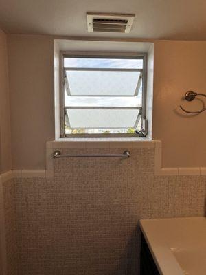 Lokmaster bathroom window with operator (aka crank). Now perfectly aligned and open and shut with ease.