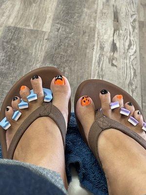 Love the Halloween designs they did for me. Good service and friendly, Takes a little long to get the pedicure done but still looks good.