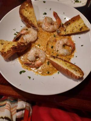 Lobster Ravioli with Grilled Shrimp in Vodka Sauce. Garlic Toast. Sooo Delicious