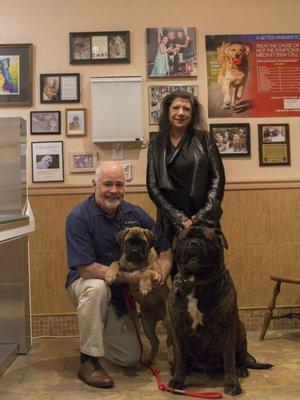 Dr. Lynch with his patients Gino and Dante.