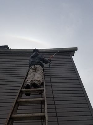 Power washer cleaning