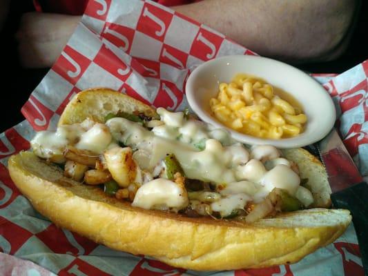 Grilled Cajun Shrimp Po'Boy with Mac n'Cheese for the side