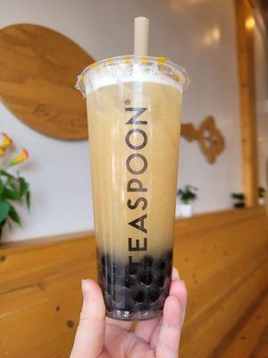 honey pear-adise with honey boba (50%, less ice)