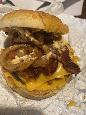 Big Bacon Cheddar Cheeseburger