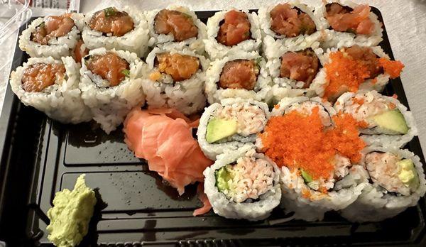 Spicy salmon and spicy tuna rolls.