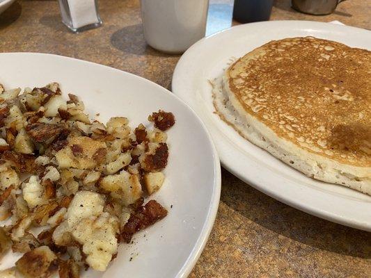 Pancakes & home fries