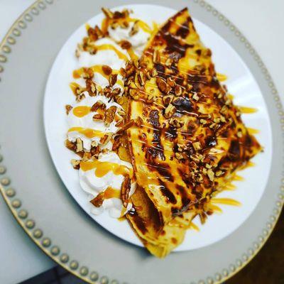 Caramel Apple Pie Crepe       Makes life sweeter