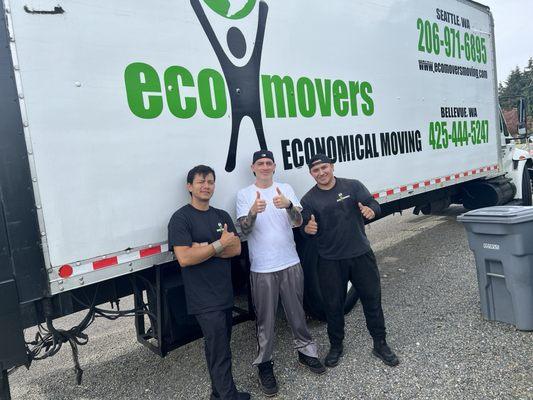 The amazing Eco Movers team.