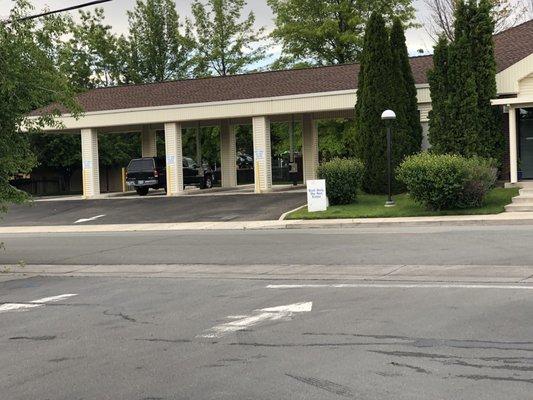 Friday, May 31, 2019: front of building: drive-thru lanes of former credit union.