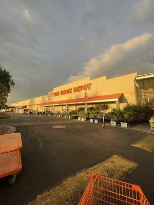 The entrance to beautiful Home Depot store