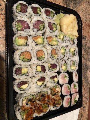 Tekyu Maki ($6), Alaska Maki ($7), Tuna Avocado Maki ($7), Unagi Maki ($8), California Maki ($6), Negi-Hama Maki ($5)