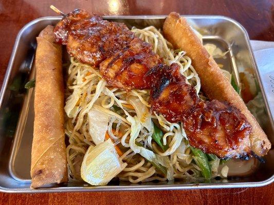 Combo Appetizer: pancit, bbq, lumpia