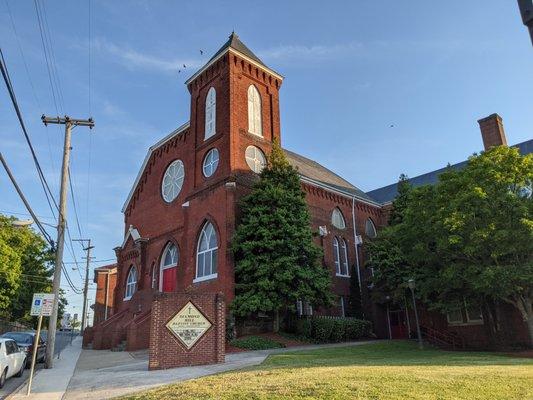 Diamond Hill Baptist Church