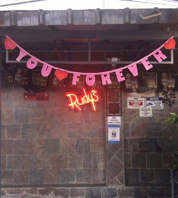 Outdoor patio decorations for Valentine's Day at Rudy's LA